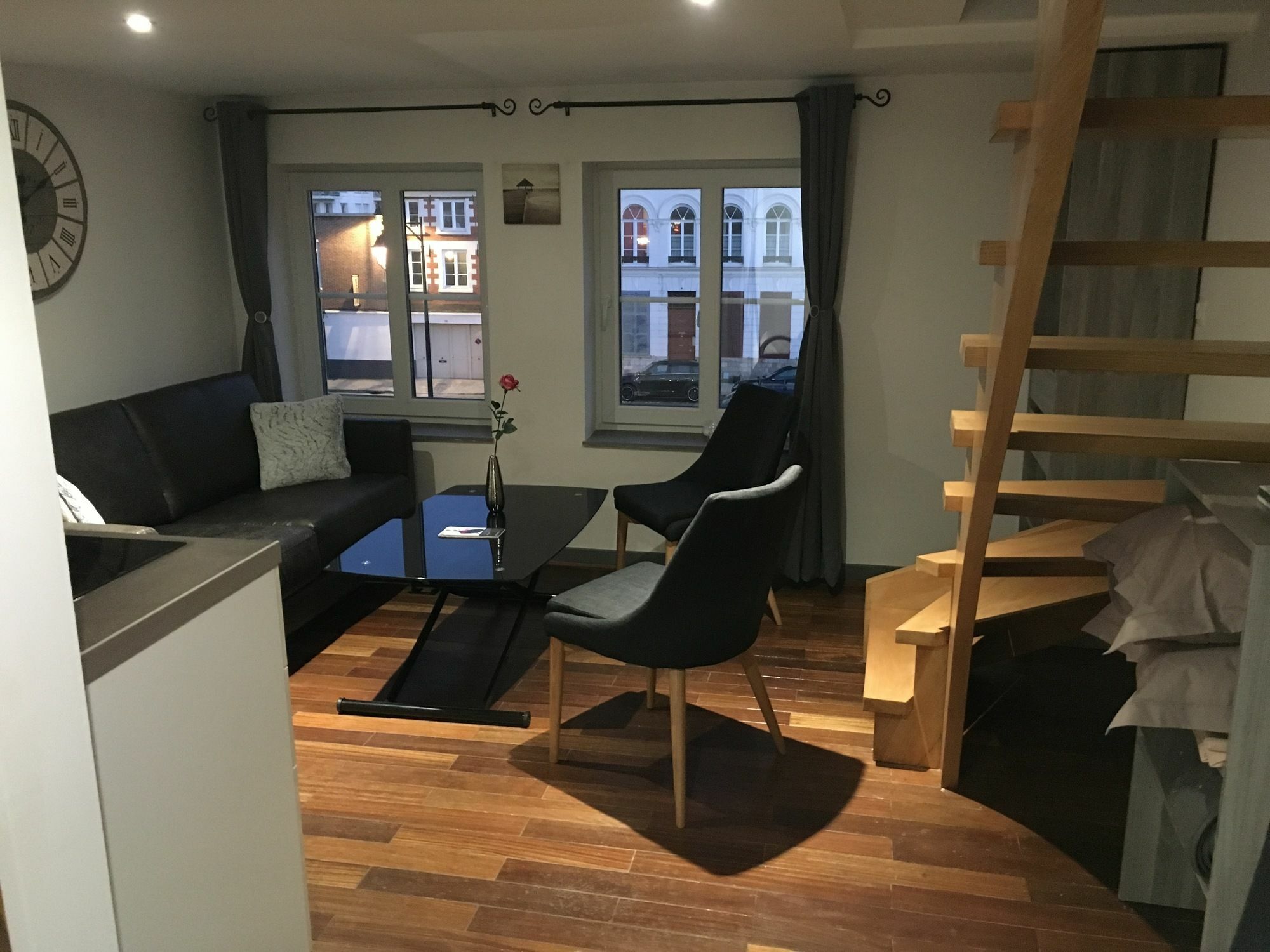 Little Plaza Appart'Hotel Lille Exterior photo